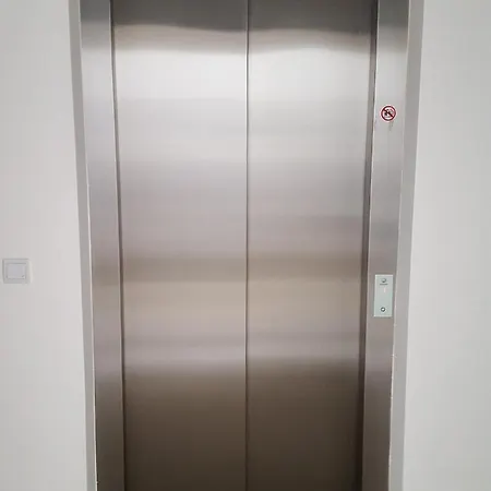 Apartment Butterfly *