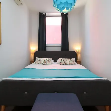 Butterfly Apartment *